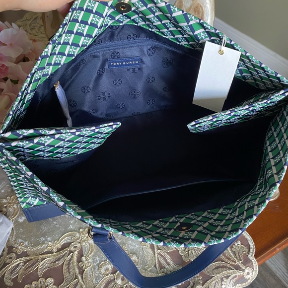 Tory Burch nylon tote - Picture 4 of 9